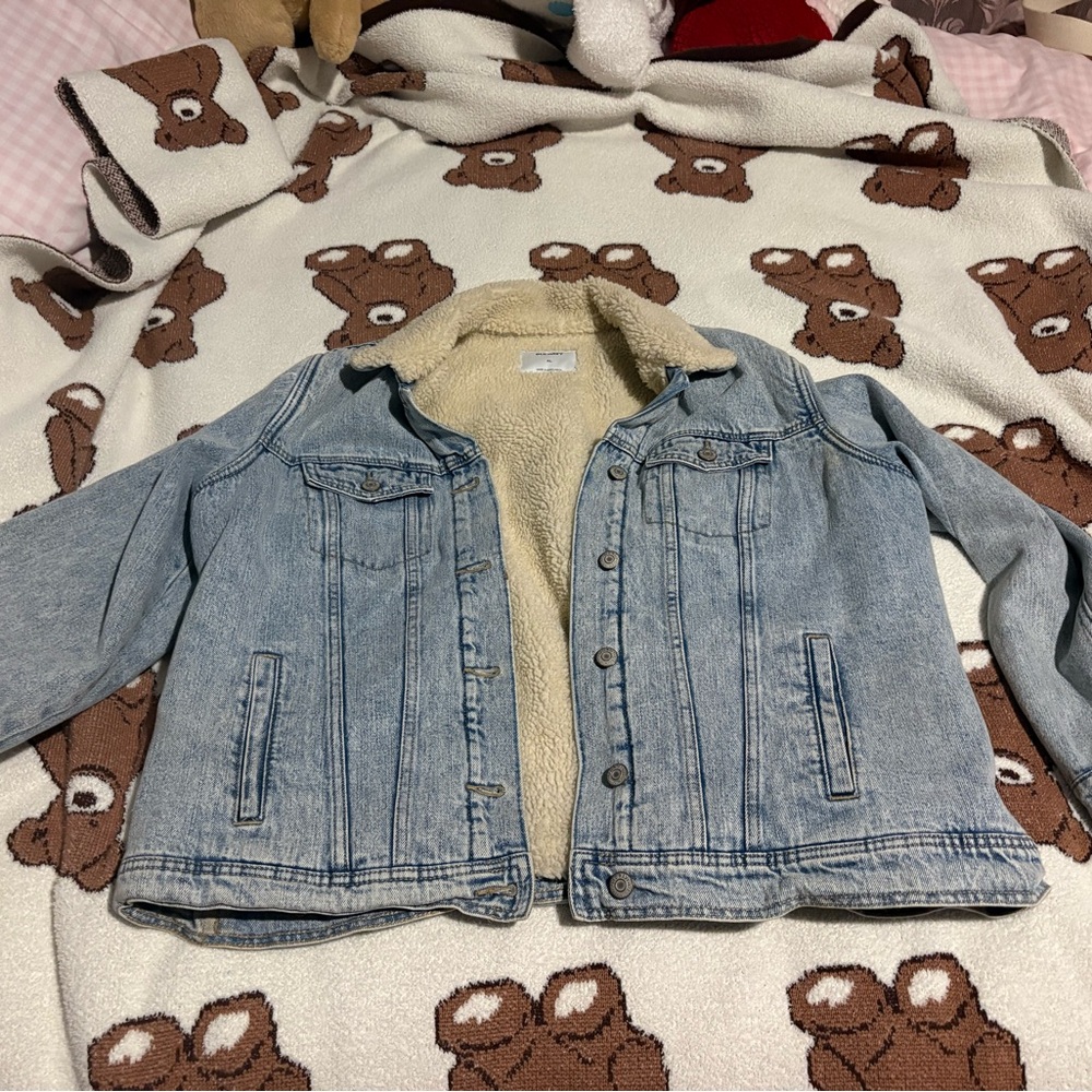 Old Navy Light Blue Denim Jacket with Cream Sherpa - Picture 2 of 4
